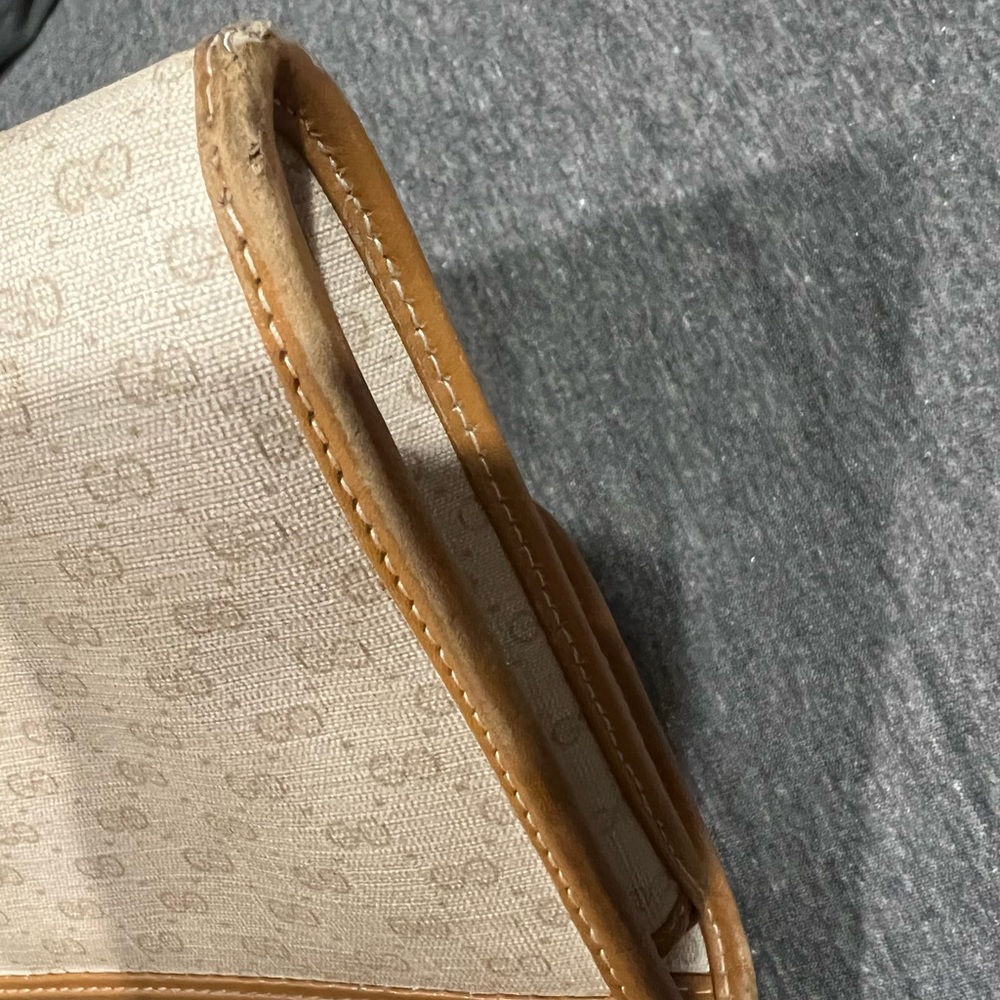 Gucci Beige Monogram Canvas Clutch with Tan Leather Trim - Picture 16 of 16